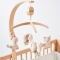 Flo, Oli & Ernest - Giostrina Musicale in Legno con Animali di Peluche Rotanti - Beige 50 cm
