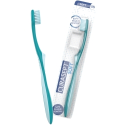 Curasept Soft 015 - Spazzolino da denti morbido - colori assortiti (confezione ammaccata)