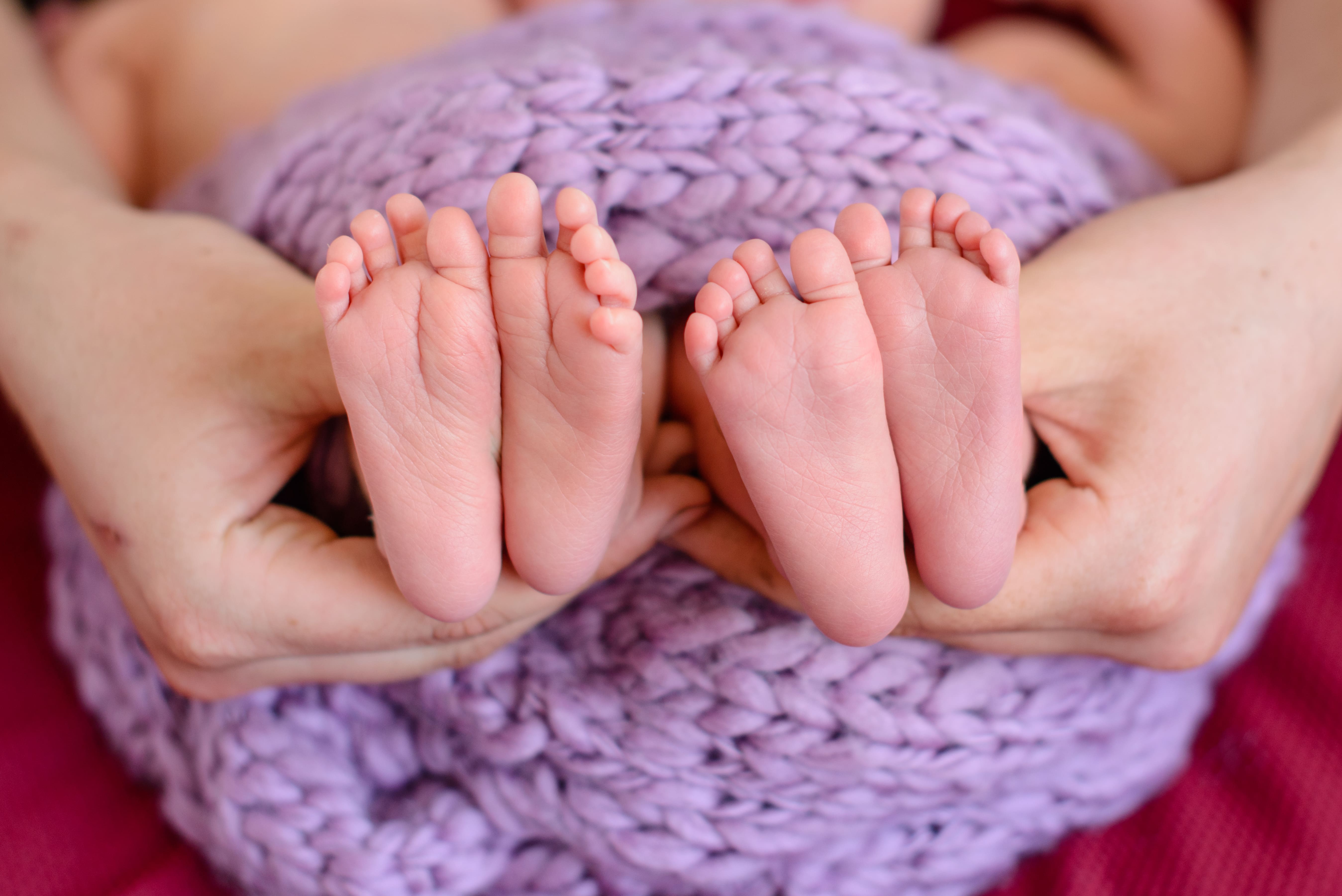Gravidanza gemellare: sintomi e consigli per le mamme