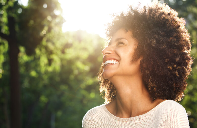 Skincare anti-inquinamento e anti-luce blu