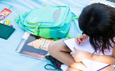 Zaino scolastico: come sceglierlo per non affaticare la schiena dei bambini